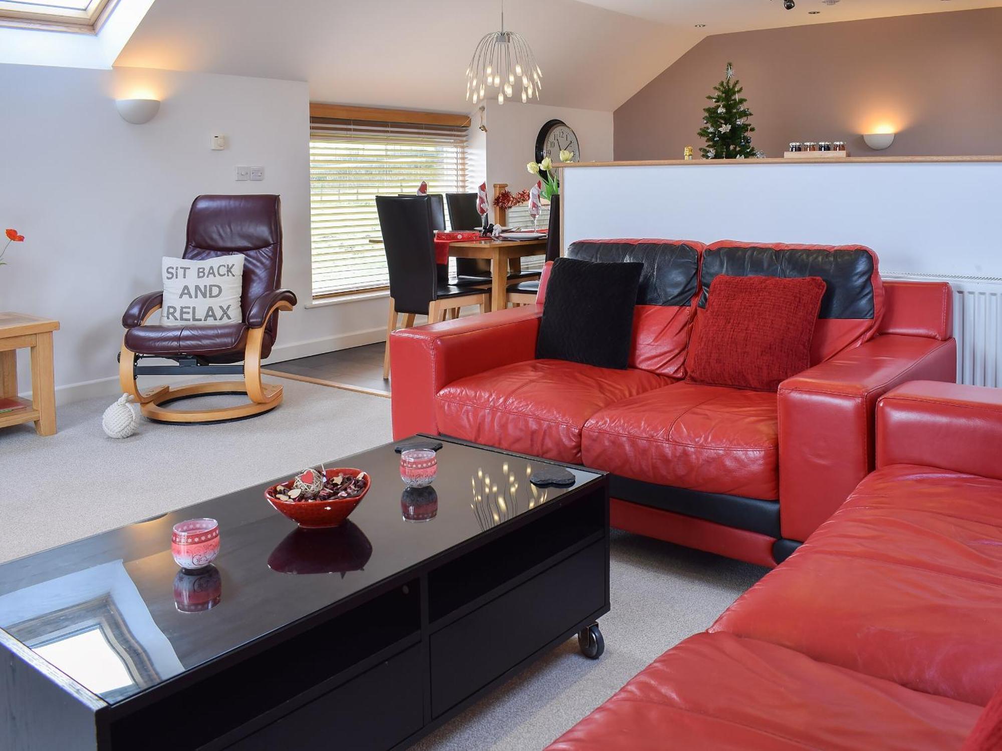 Вилла The Plucking Barn Llanwenog Экстерьер фото